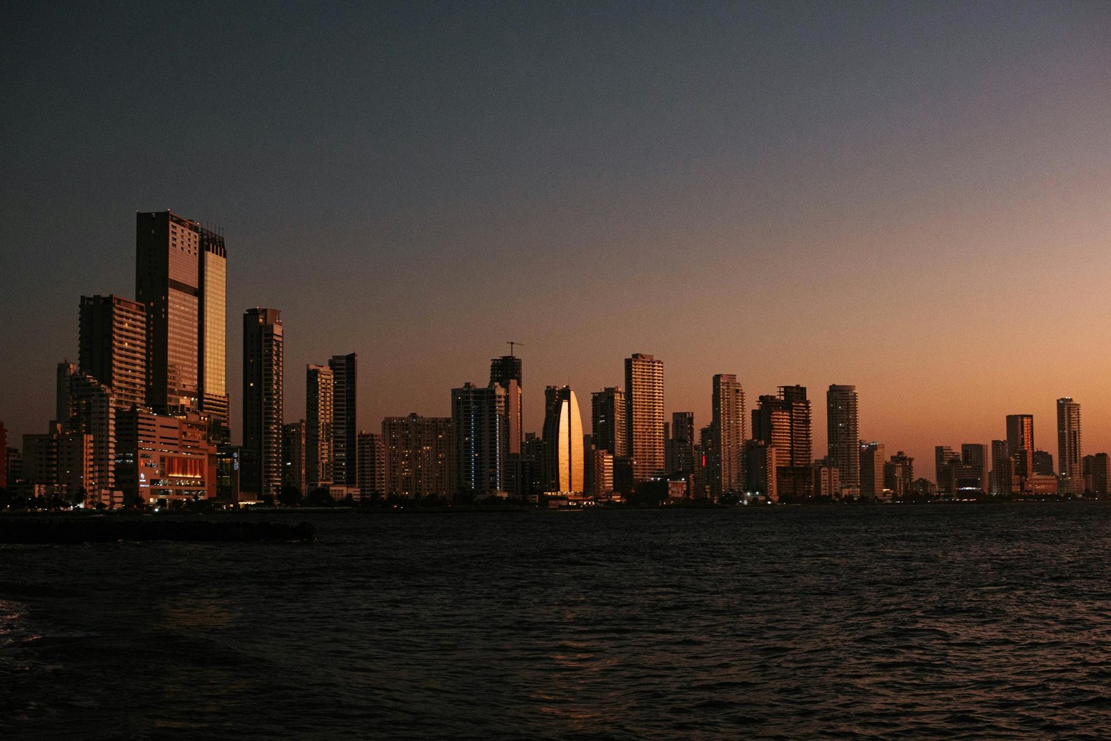 ciudad de Cartagena en la noche